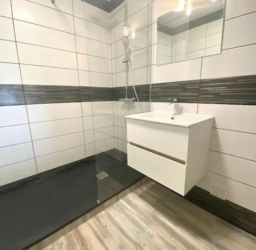 Cozy Refait A Neuf A 5min Du Centre Apartamento